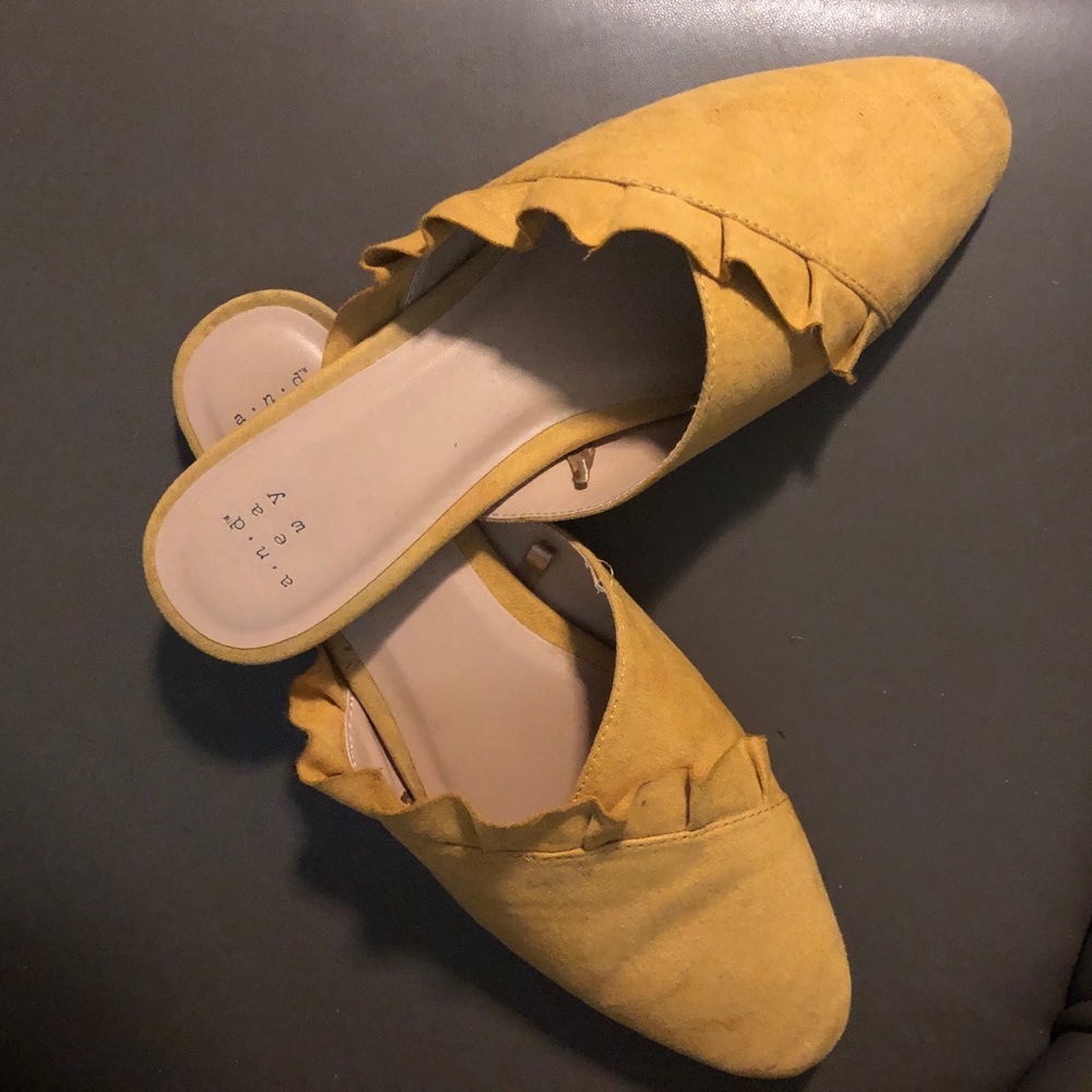 Mustard mules